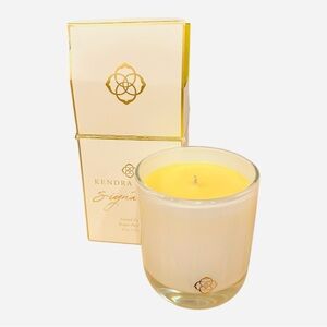🎄New in Box Kendra Scott Mother of Pearl Signature 8oz Candle Soy